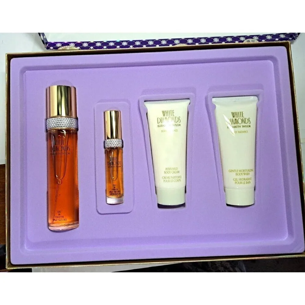 Elizabeth Taylor White Diamonds Gift Set Includes 2 Perfumes/Lotion/Body Wash